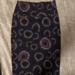 Lularoe spandex skirt.